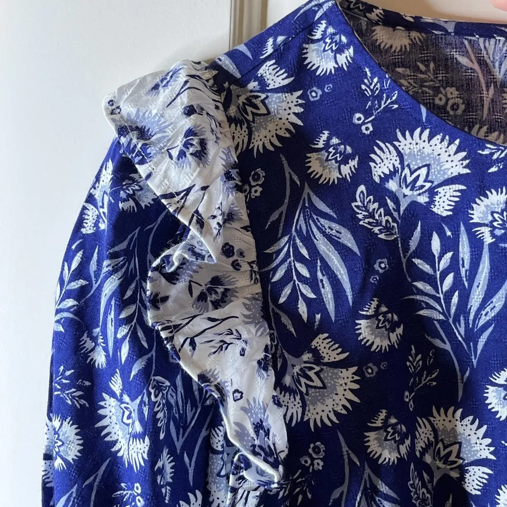 Universal Thread Shirt Blue Cottage Core Floral Ruffle New M - Image 3
