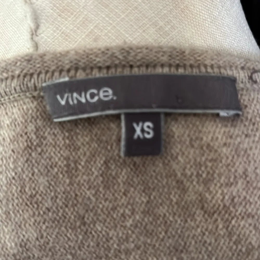 EUC Vince Wool/Cashmere Blend Sweater - Image 3