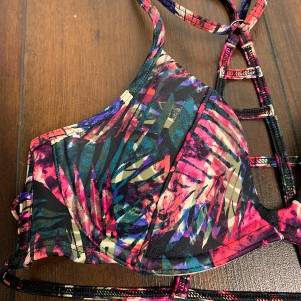Victoria's Secret Pink Multicolored Tropical Strappy Back Bikini Top - Image 4