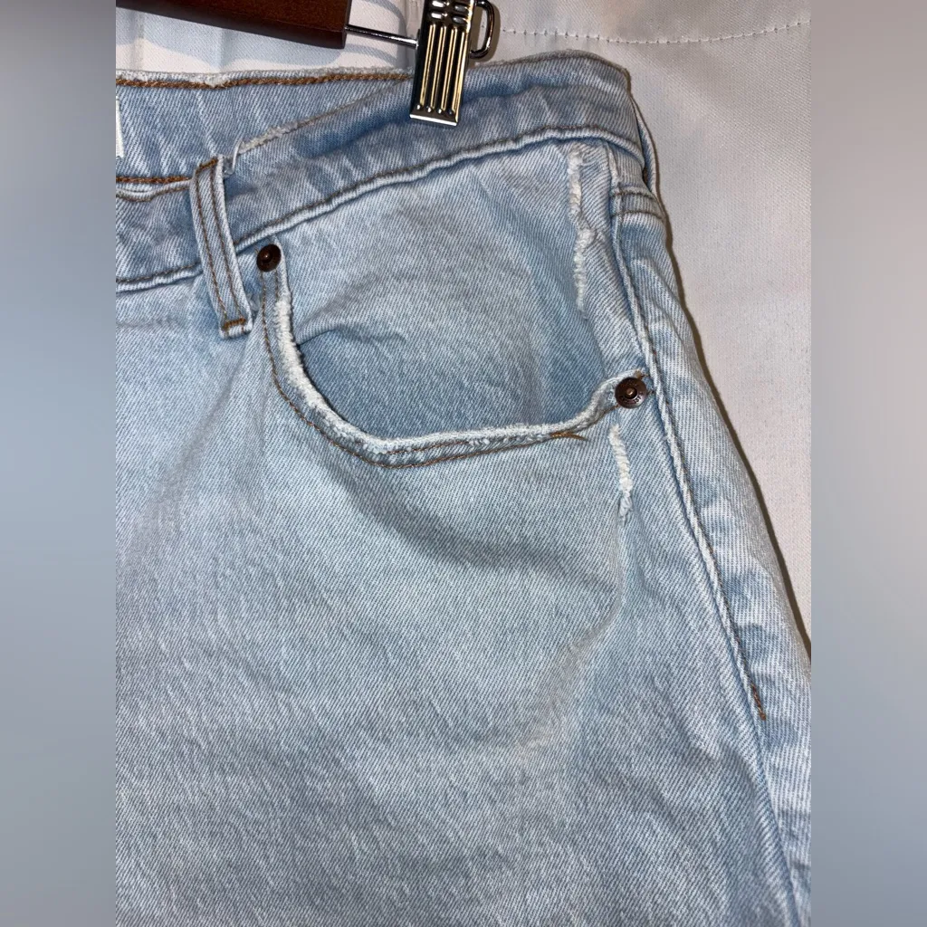 Abercrombie & Fitch Distressed Denim High Rise The Dad Shorts Womens Size 33/16 - Image 6