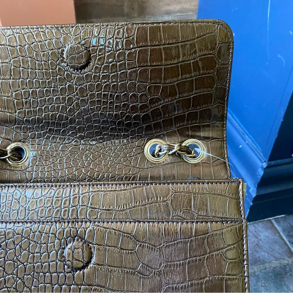 •Anne Klein faux leather crocodile shoulder bag NWT• - Image 11