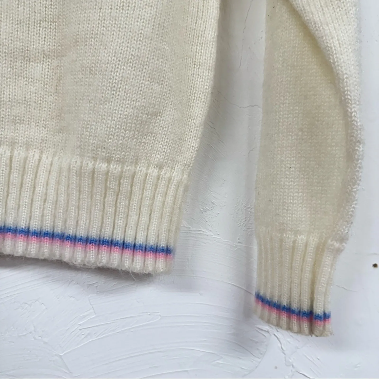 Vintage Cream Crew Neck Sweater Pink & Blue Trim Girl Core Womens M Unicorn - Image 4