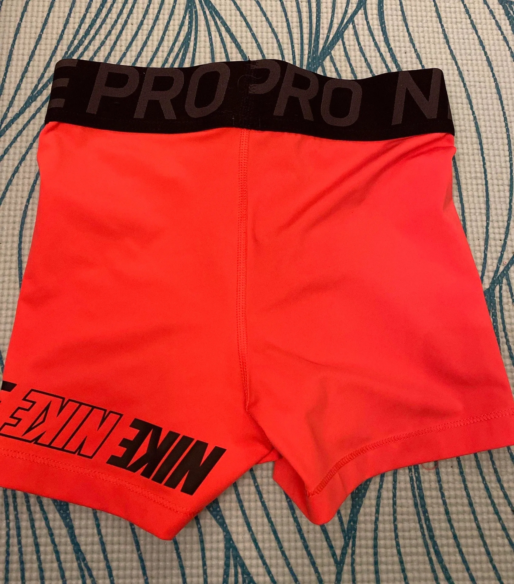 Nike Pros - Image 2