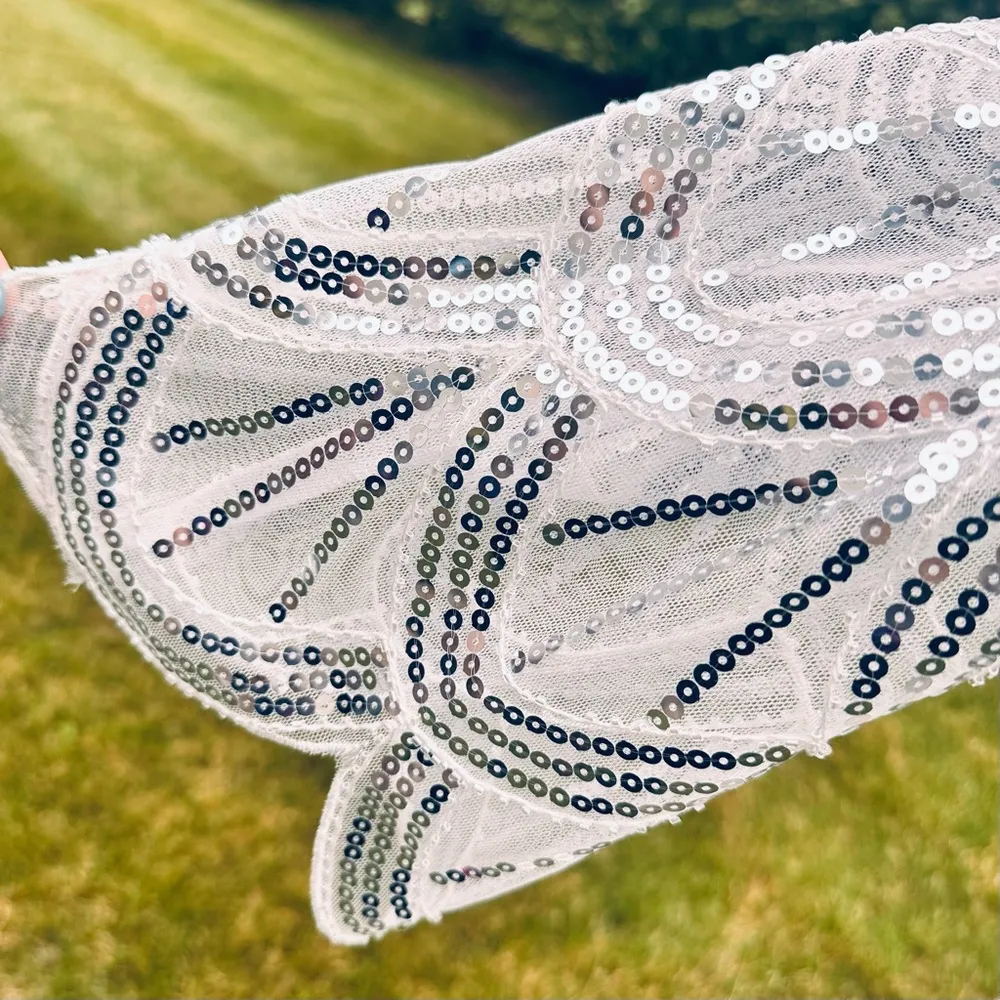 Vintage White and Silver Sequin Capelet - Image 14