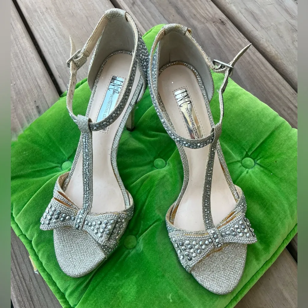Dressy embelished sandals 🌟🌟🌟 Silver Size 6 - Image 2