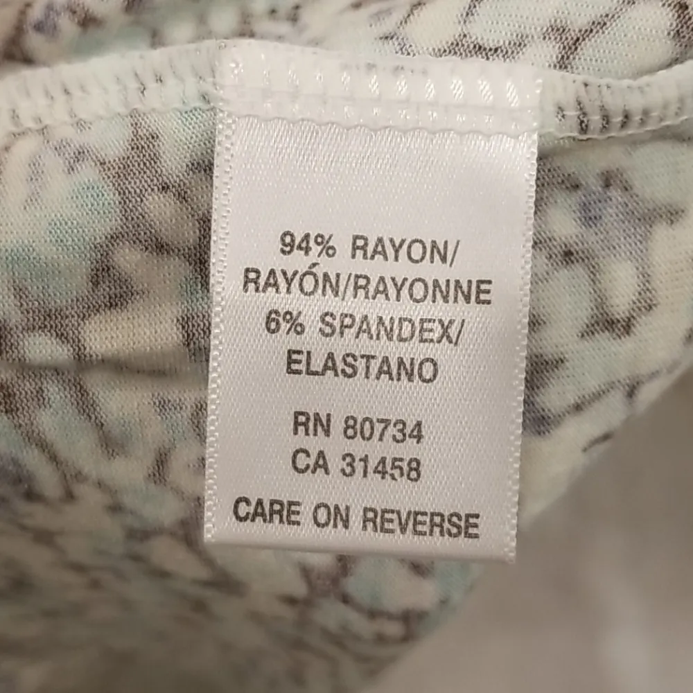 💕BCBGMAXAZRIA💕 Vneck Pattern Dress - Image 8