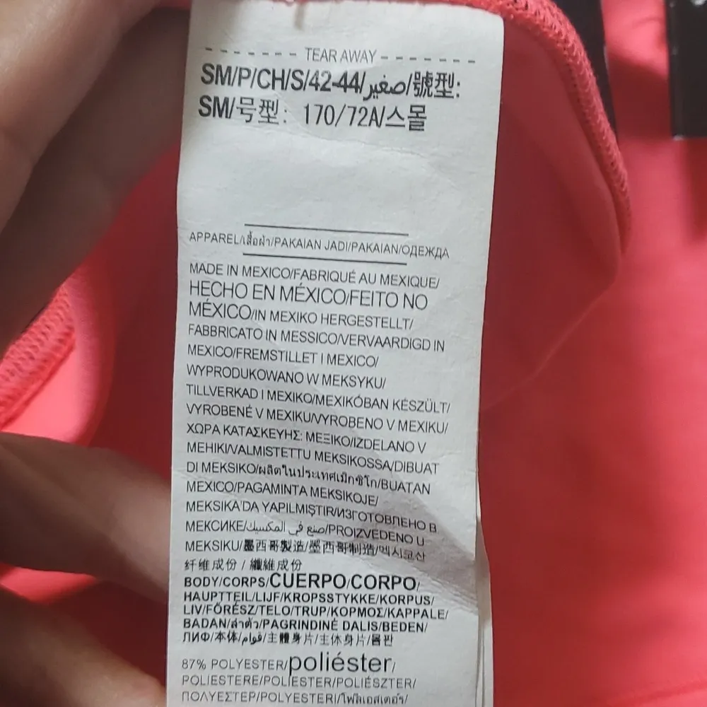 NWT Under Armour Mid Rise Compression Shorts - Image 5