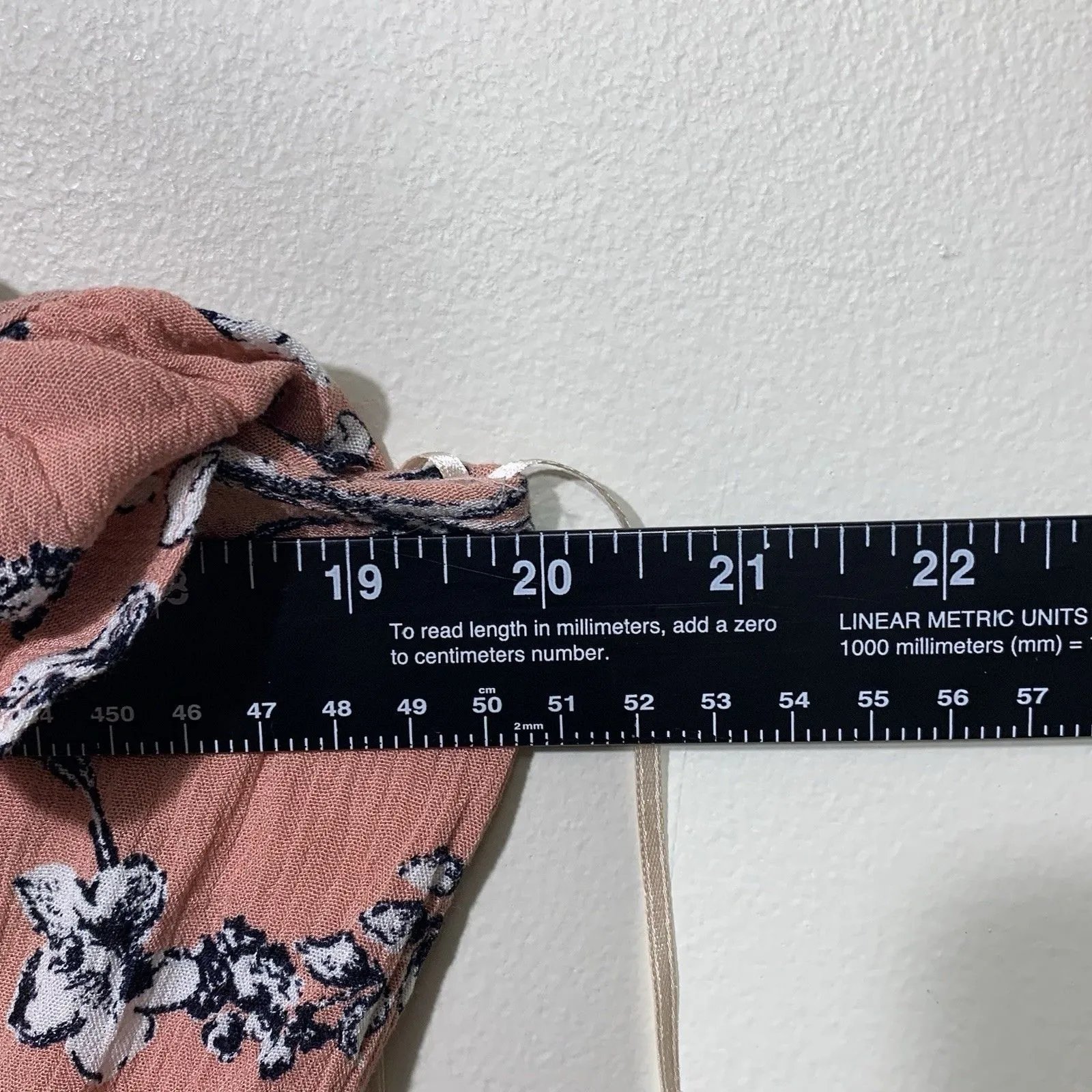 Ambiance Women’s Romper Size L Pink Floral Ruffle Sleeveless Spaghetti Strap Boy Size L - Image 8