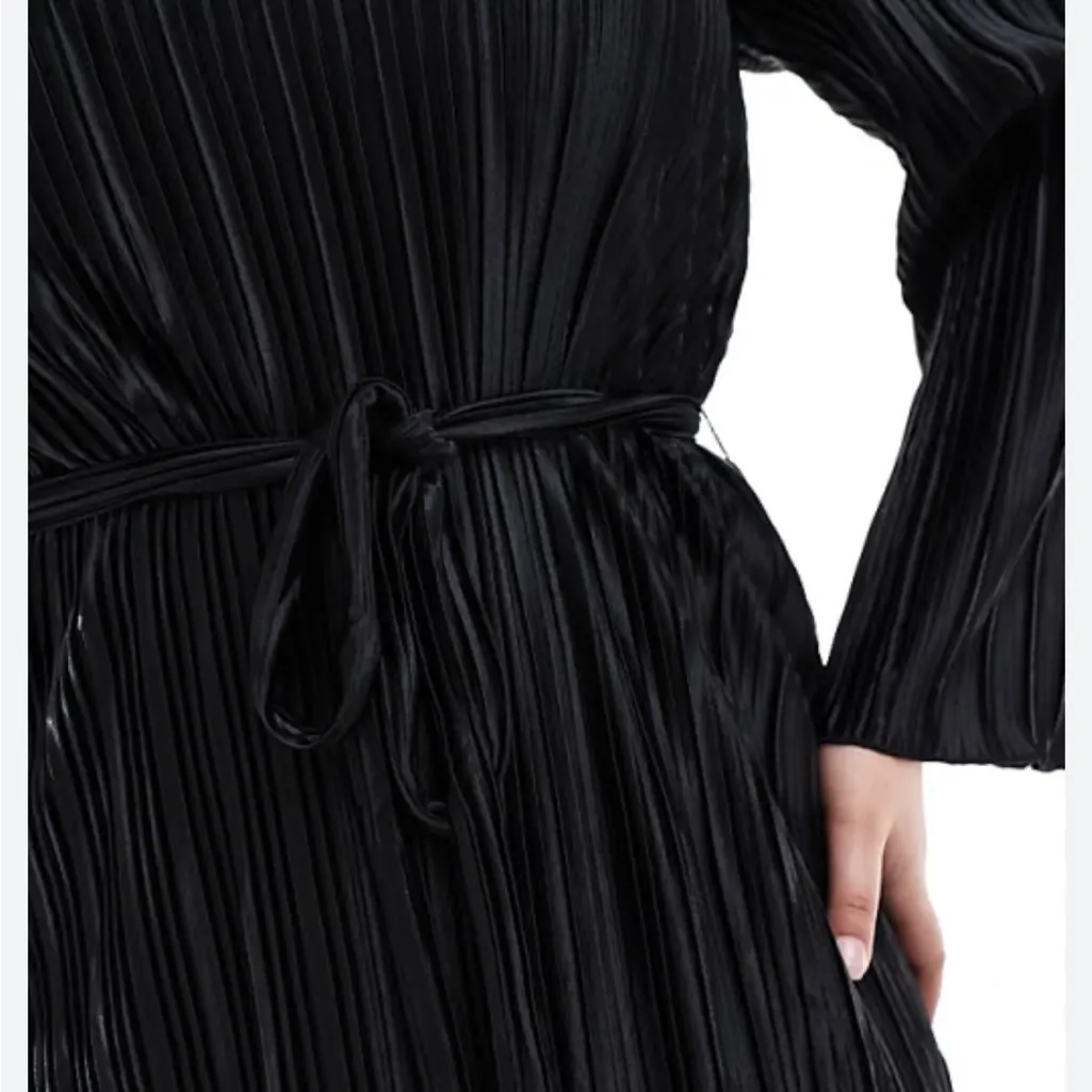 Vero Moda Classic Black Jumpsuit - Image 5