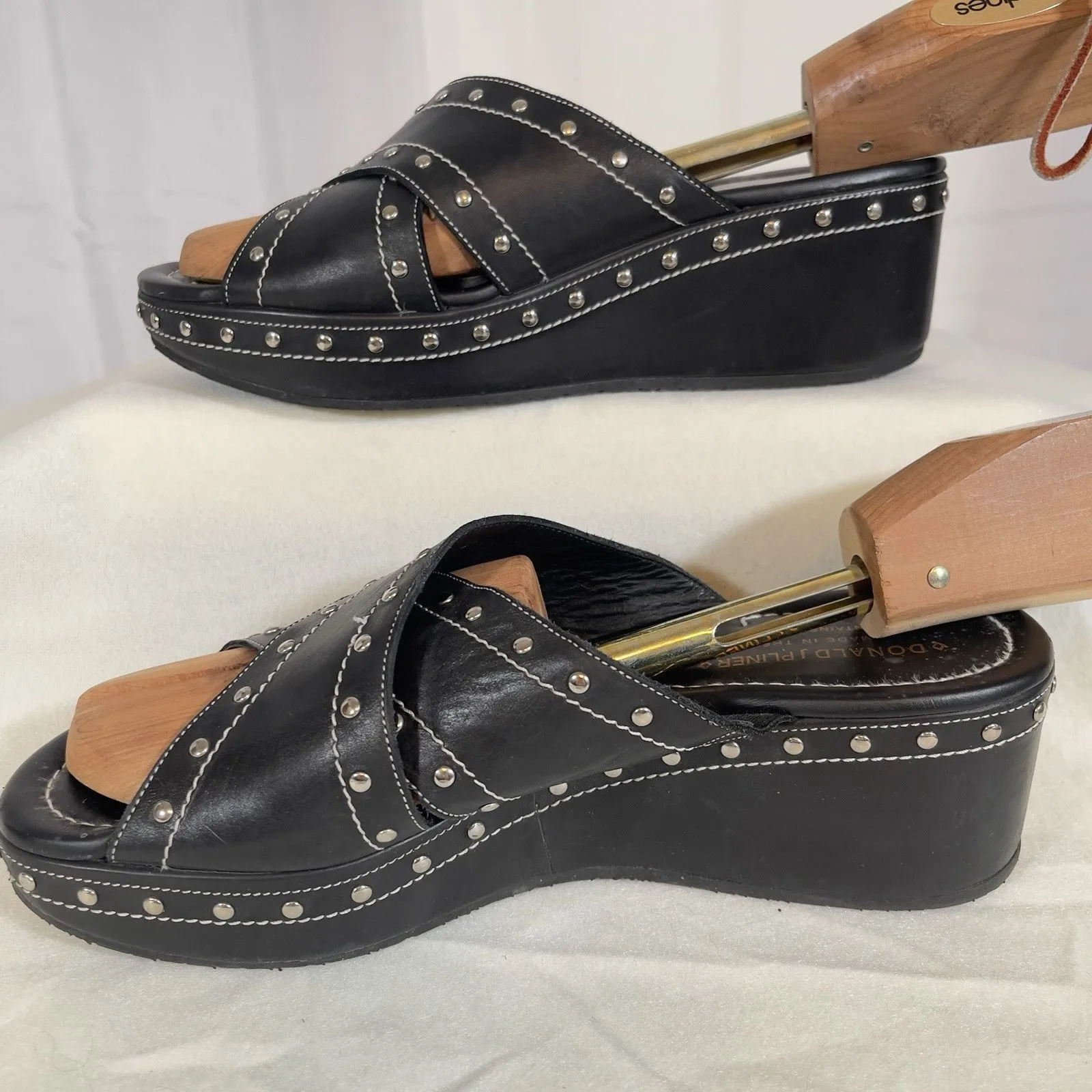 Donald Pliner Syra Black Studded Leather Wedge Platform Sandals Women 9.5 Italy - Image 2