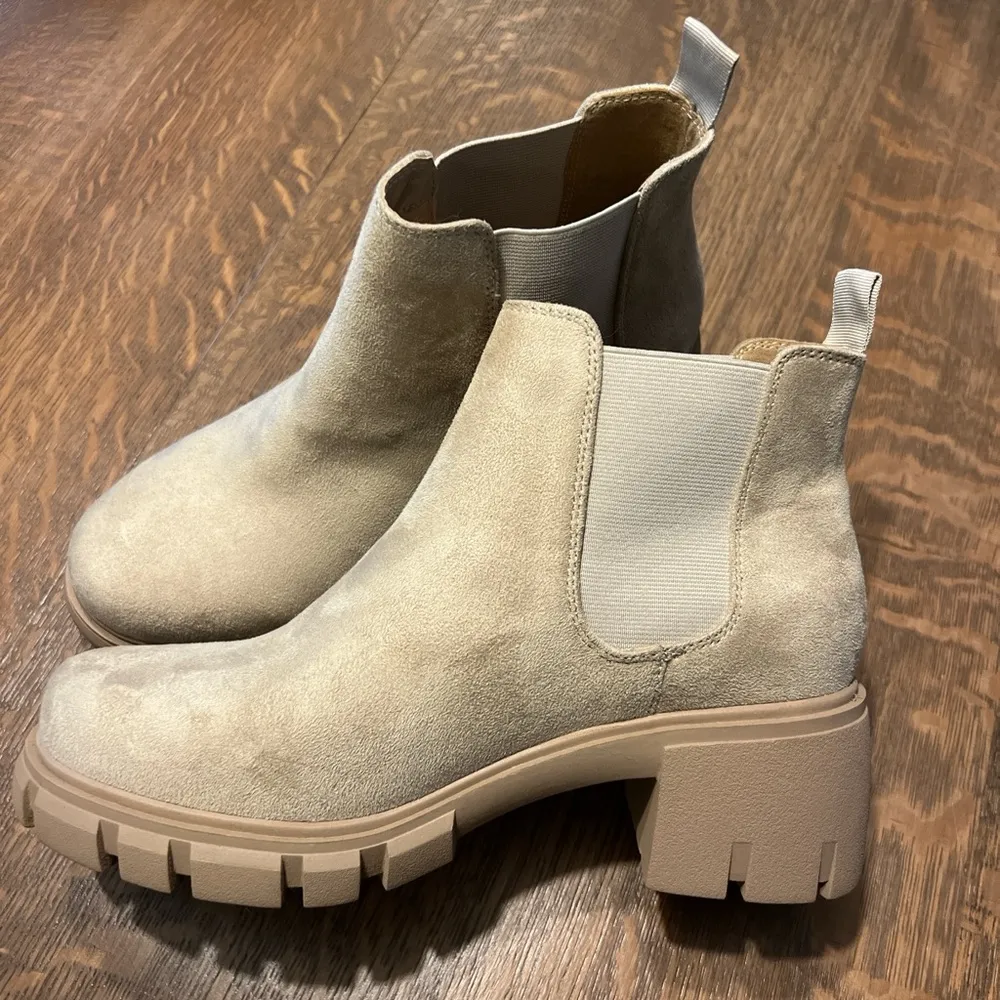 Women's Tan Ankle Boots - Image 2