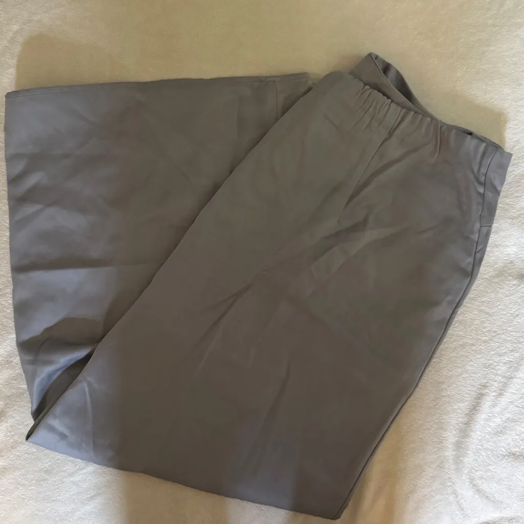 Abercrombie and fitch grey twist midi skirt size MP - Image 8