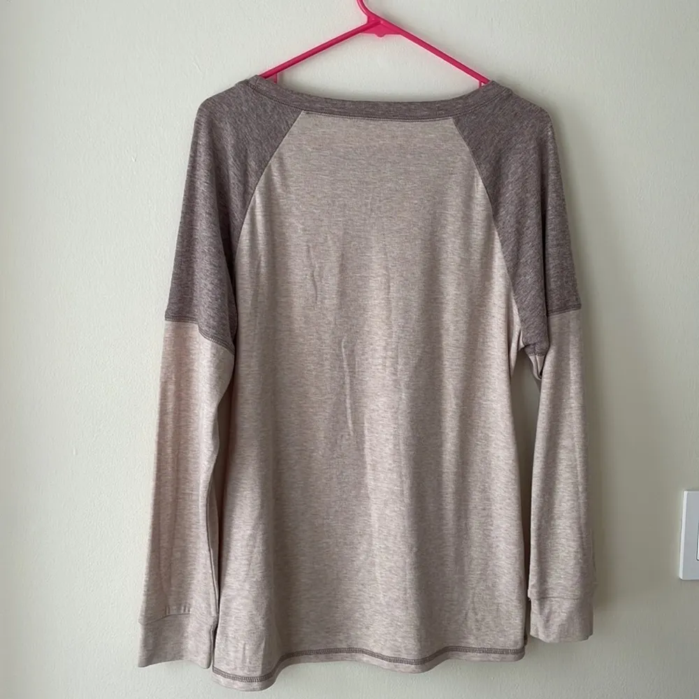 Womens Long Sleeve Over Sized Sweatshirt Size M Tan Size M - Image 6