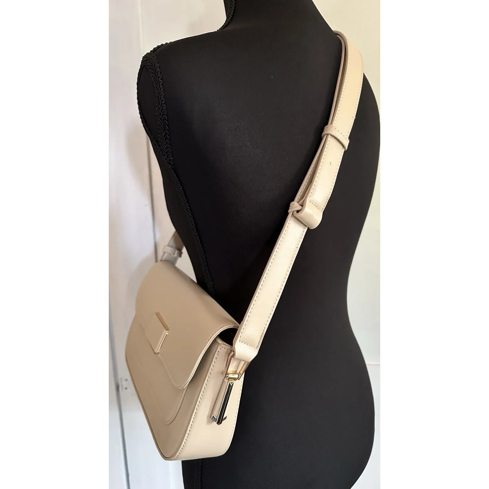 Madison West Faux Leather Taupe Flap Adjustable Strap Crossbody Purse Handbag - Image 3