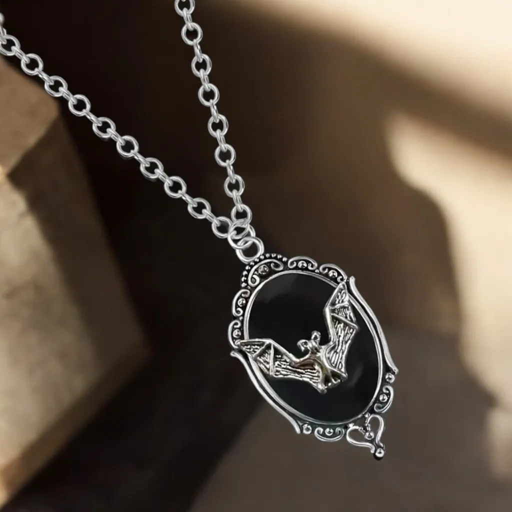 Retro Gothic Style Oval Vampire Bat‎ Pendant Necklace Fashion Collarbone Chain Silver - Image 3
