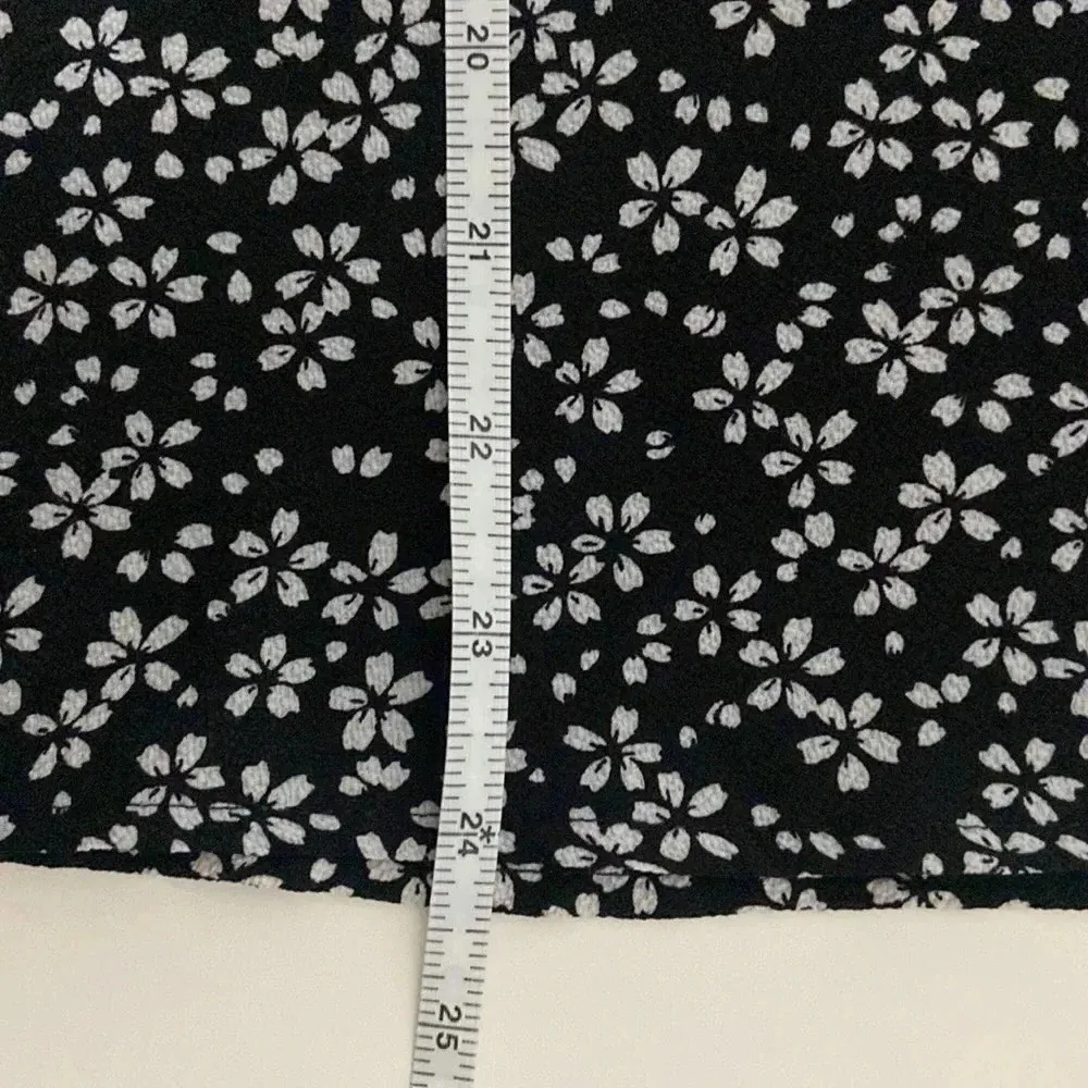 Dark feminine top tie sleeve floral blouse small black white v neck coquette - Image 6