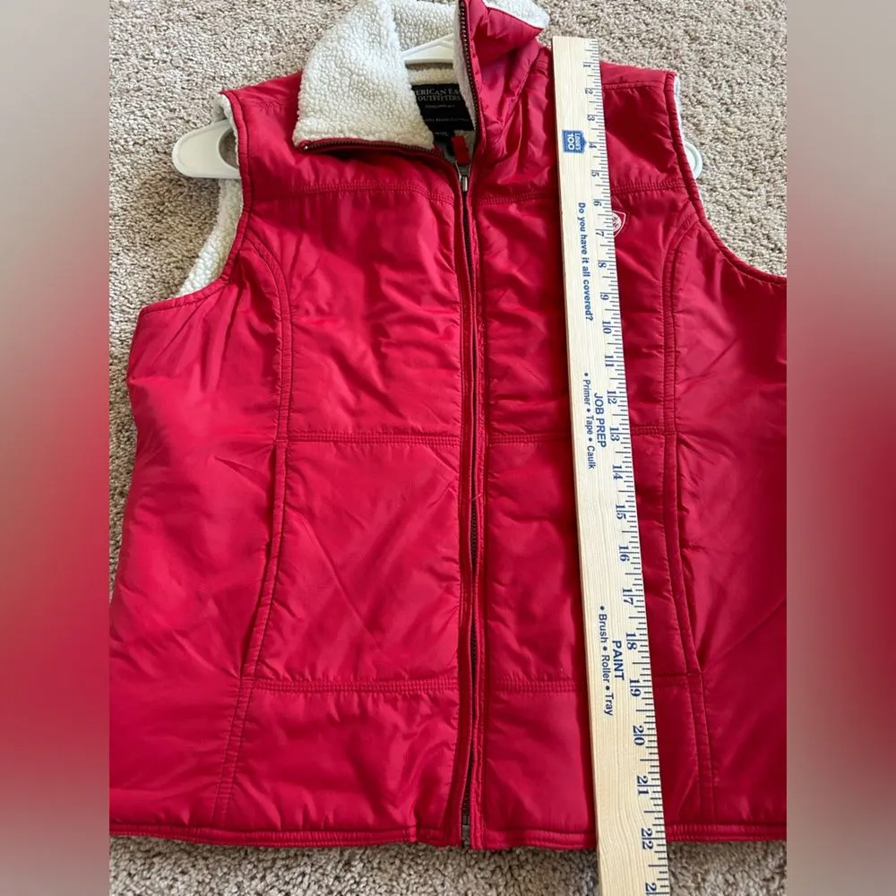American Eagle Shelter Series Red Vest Sherpa Lined Size Medium Athleisure - Image 10