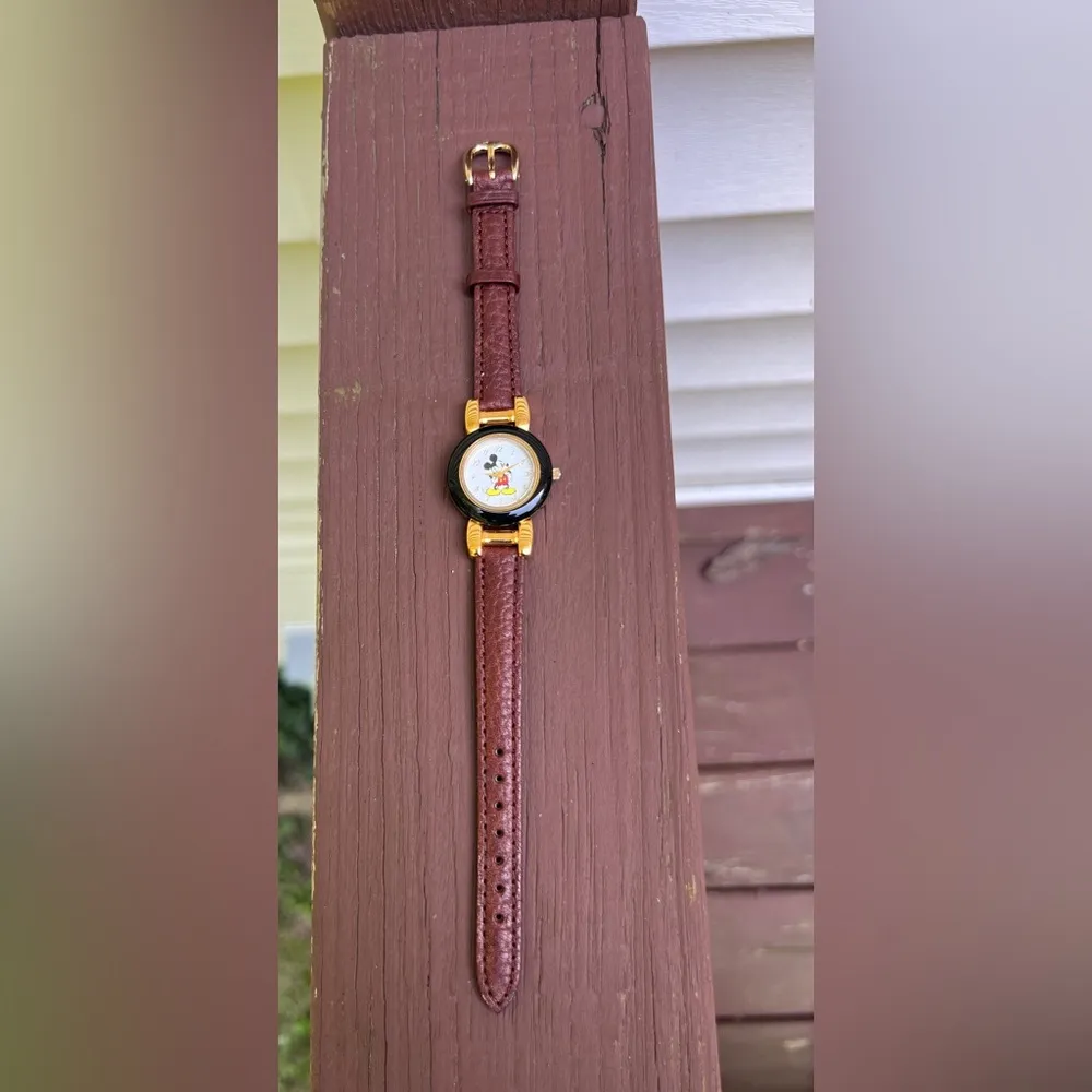 Vintage Disney Mickey Mouse Black & Gold-tone  Women Fashion Watch|Untested - Image 7