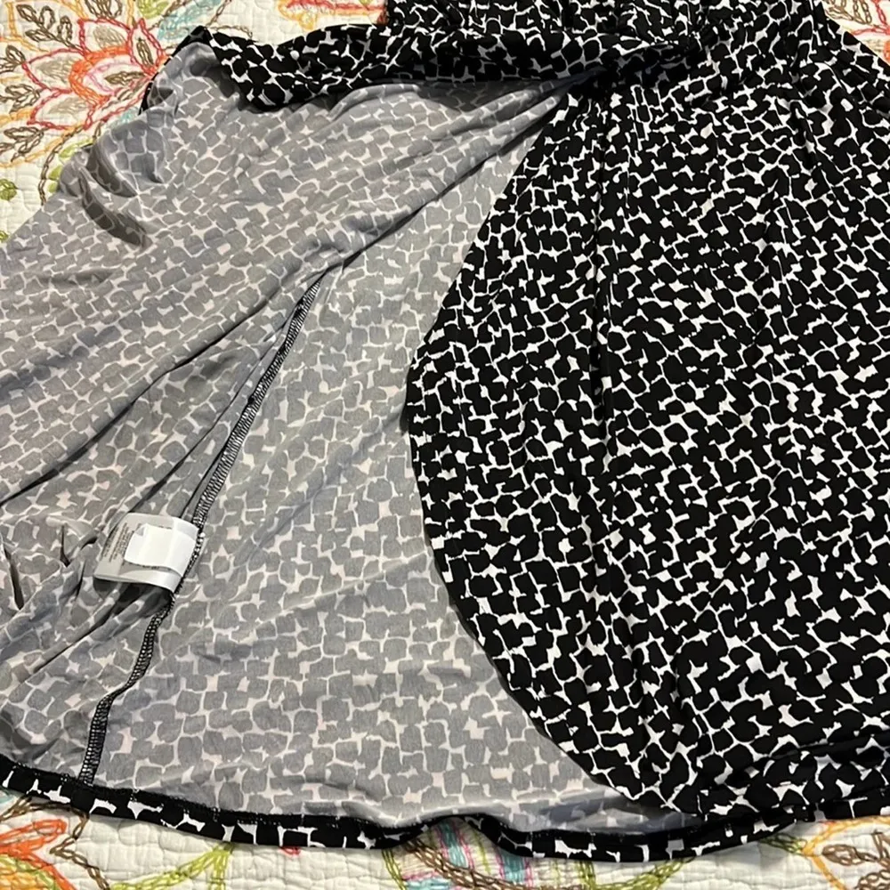 BCBG MaxAzria medium high low wrap dress black combo spotted design open front - Image 8