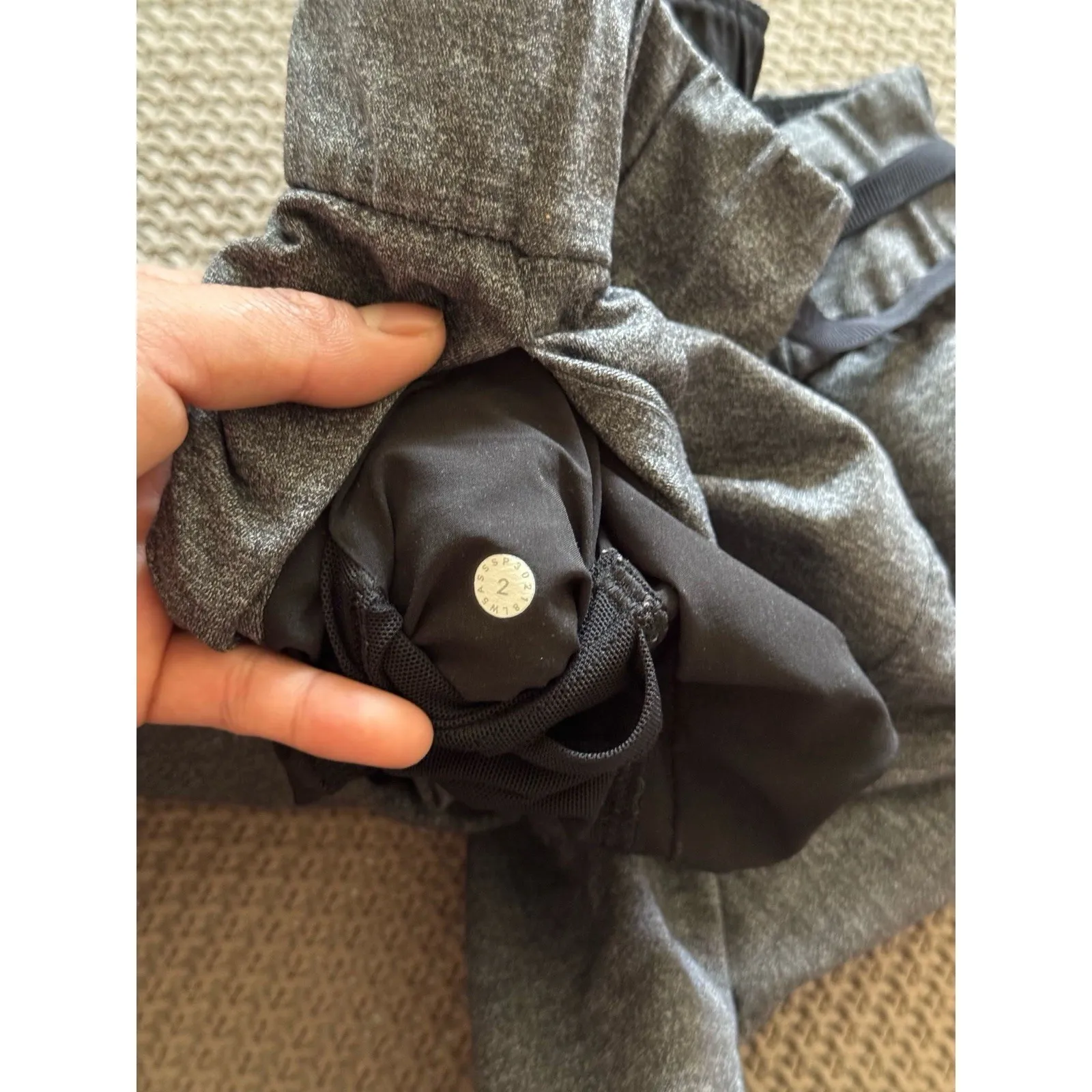 Lululemon On The Fly Pant Travel Full‎ On Luxtreme Heathered Black Size 2 - Image 4