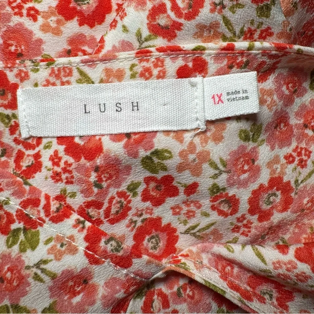 Lush Floral Square Neck Top with Keyhole Back in Pink - 1X - Image 5
