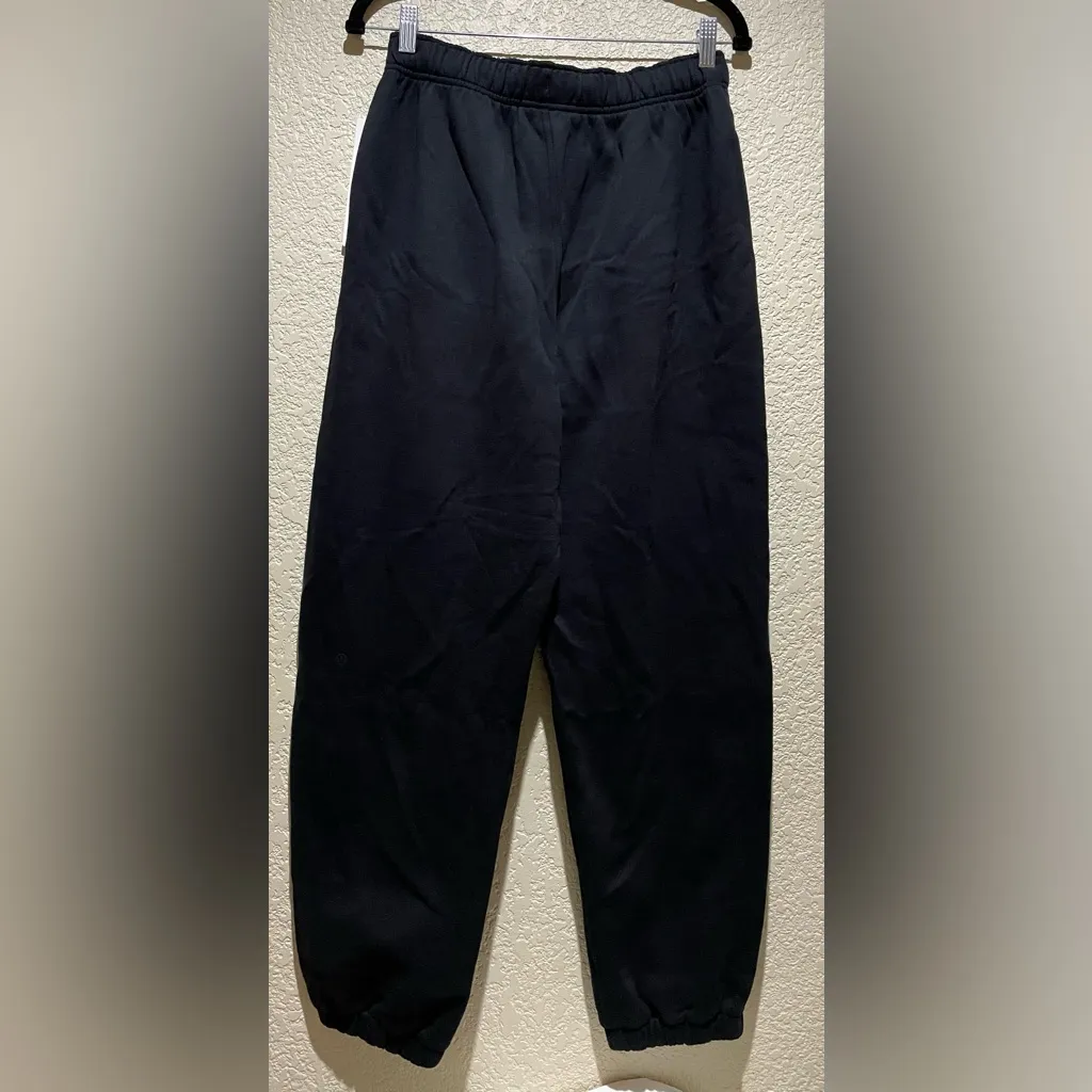 Lululemon  NWT Scuba Mid Rise Oversized Fleece Joggers Graphic Black Size S - Image 8