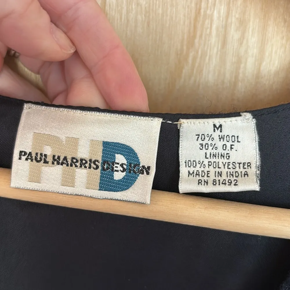 Vintage Women’s Vest Embroidered Wool Cottagecore Size Medium - Image 4