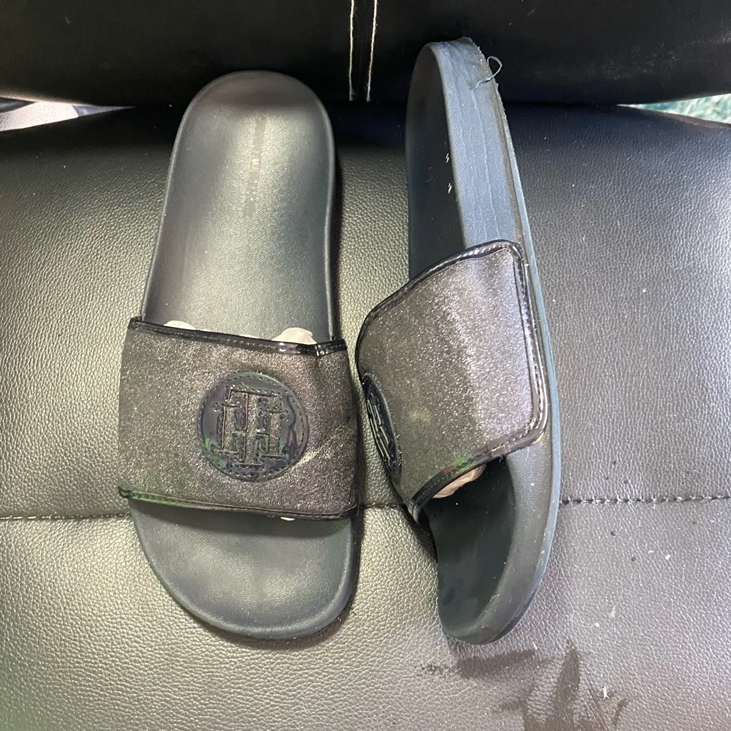 Tommy Hilfiger Women’s Danaa Sport Black Glittery Slides Size 9M - Image 4