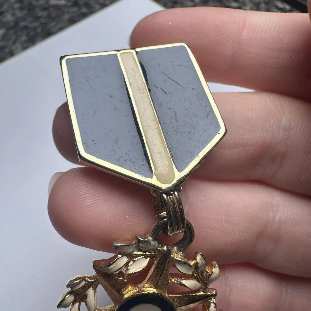 Blue & Cream Enamel Gold Tone Metal Badge Style Dangle Brooch Pin - Image 3