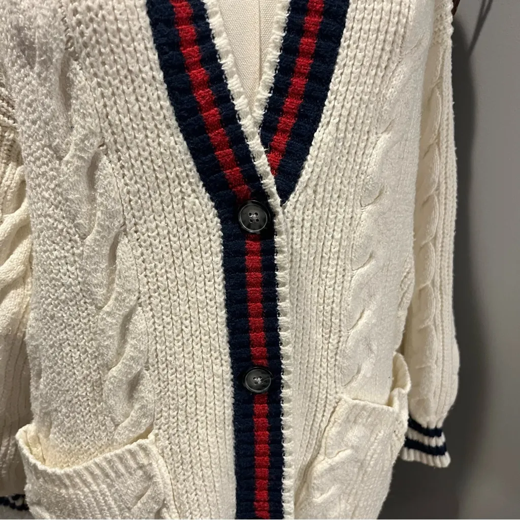 🌺AMERICAN EAGLE SCHOLAR OVERSIZED WHITE CARDIGAN SWEATER SIZE XS🌺 - Image 3