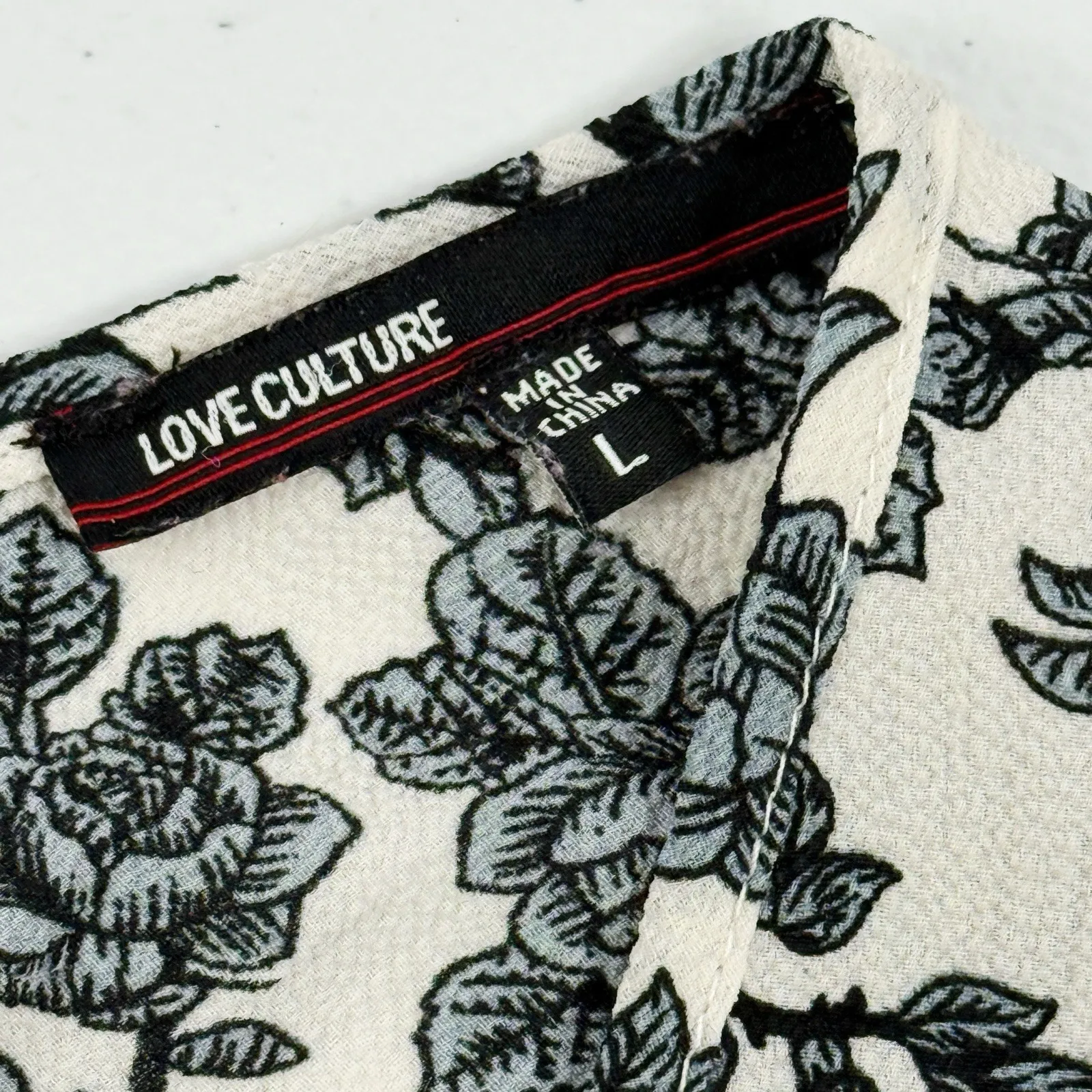 Love Culture Black White Floral Lace Up Front Sleeveless Top Size Large Boho - Image 5