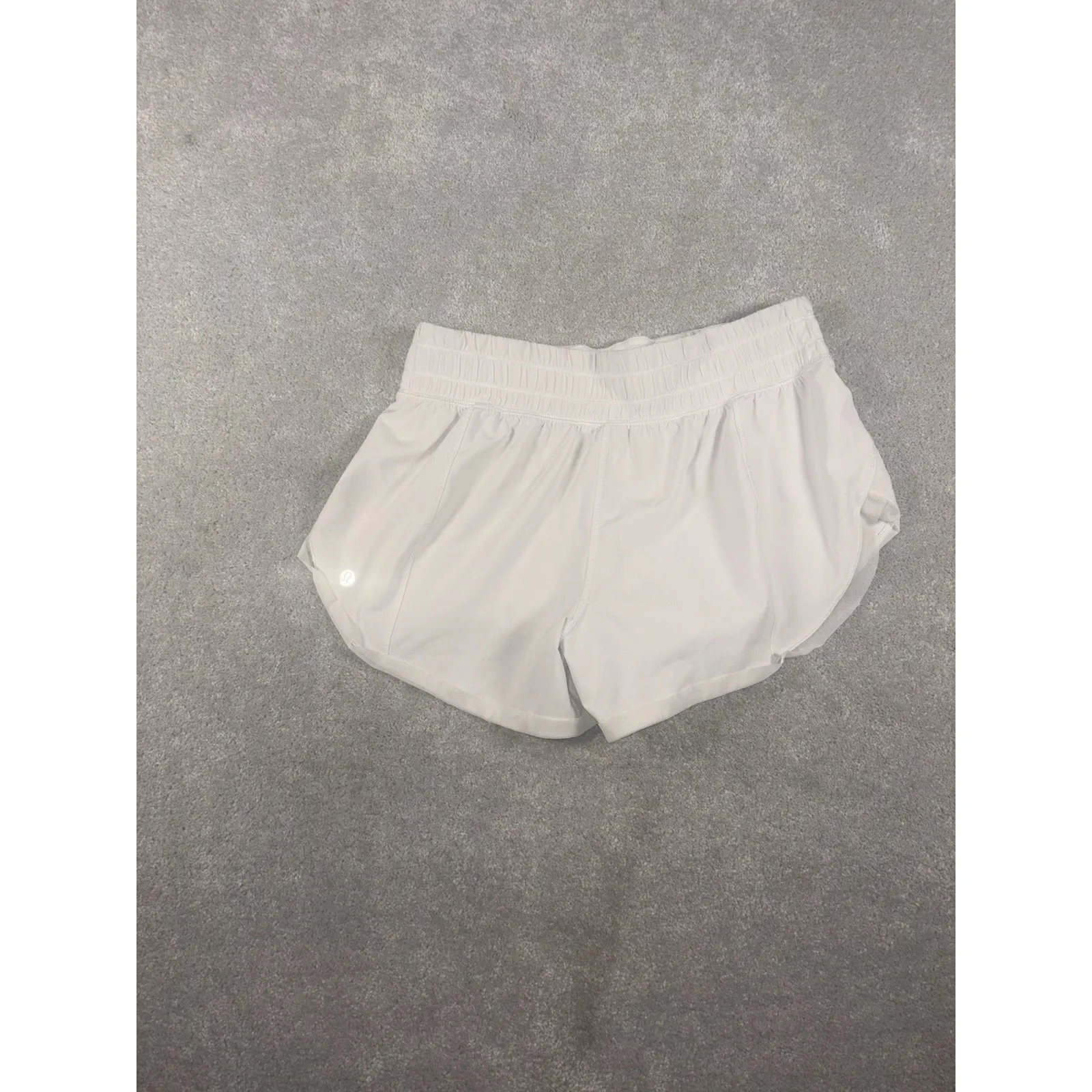 Lululemon Shorts Women 6 White Anew Running Yoga Gym Casual 4" Inseam - Image 3