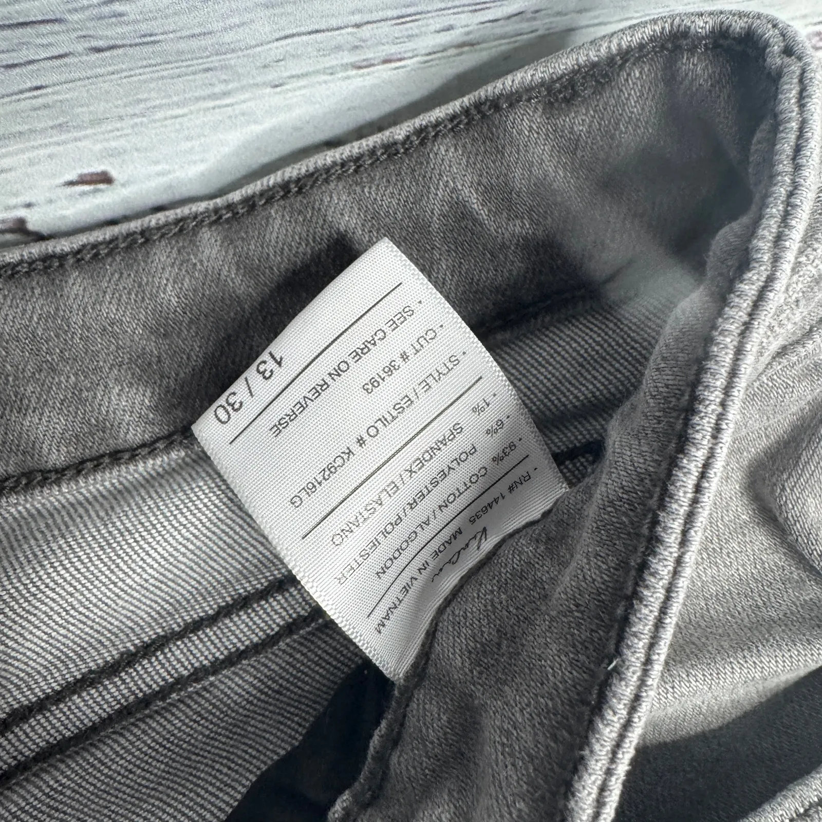 KanCan Gray Distressed Skinny Jeans Size 13/30 Raw Hem Stretch - Image 3