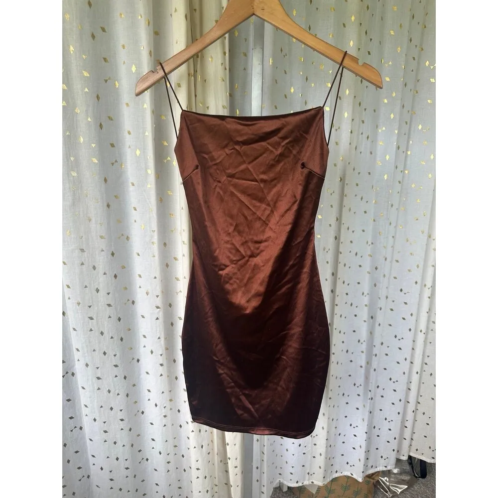 Windsor Sultry Strappy Stretch Cord Open Back Satin Brown Bodycon Mini Dress M - Image 4