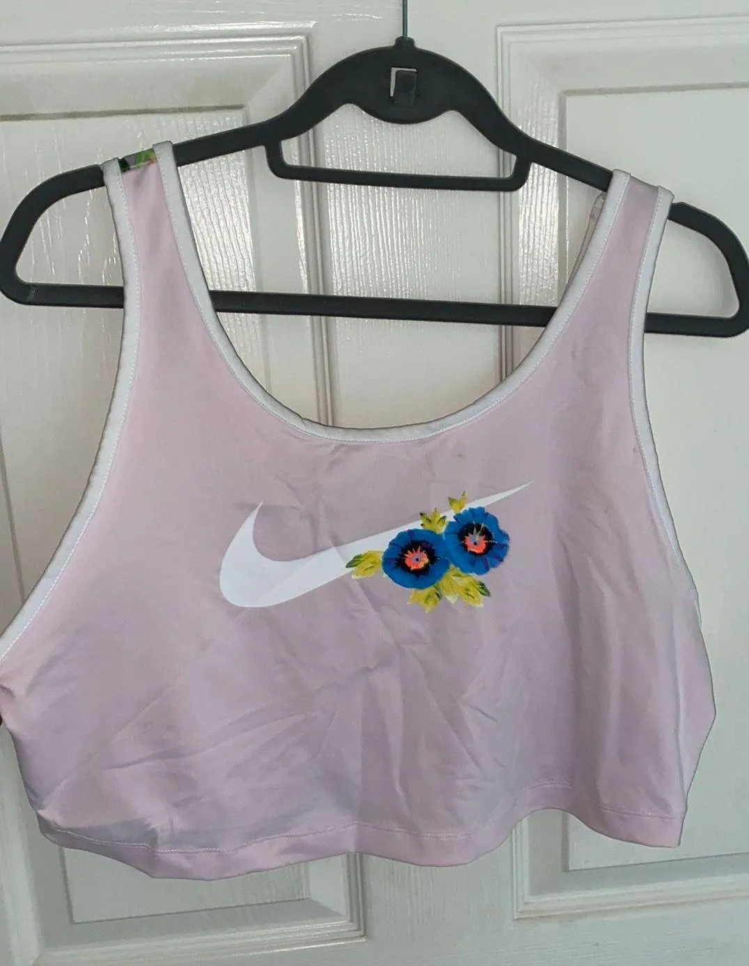Nike Cropped Workout Tank - Image 2