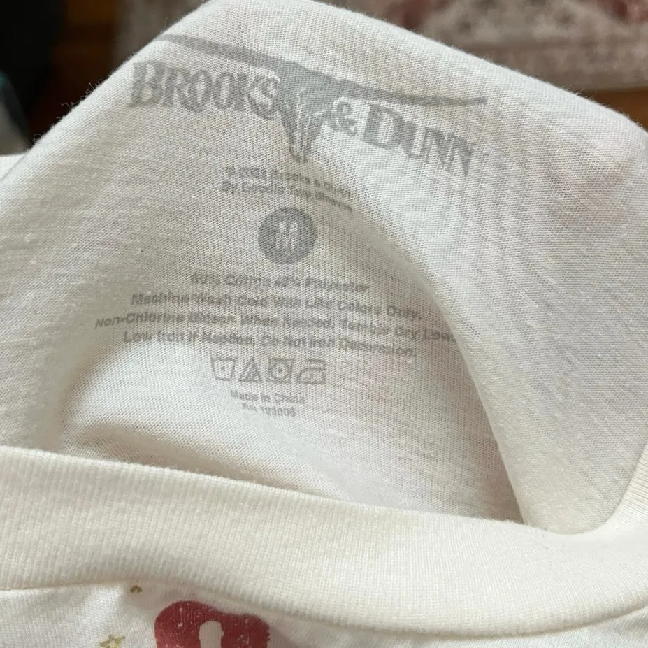 Brooks & Dunn Women’s Skull Flower Graphic Boxy Crop Tee Shirt Medium Country - Image 8