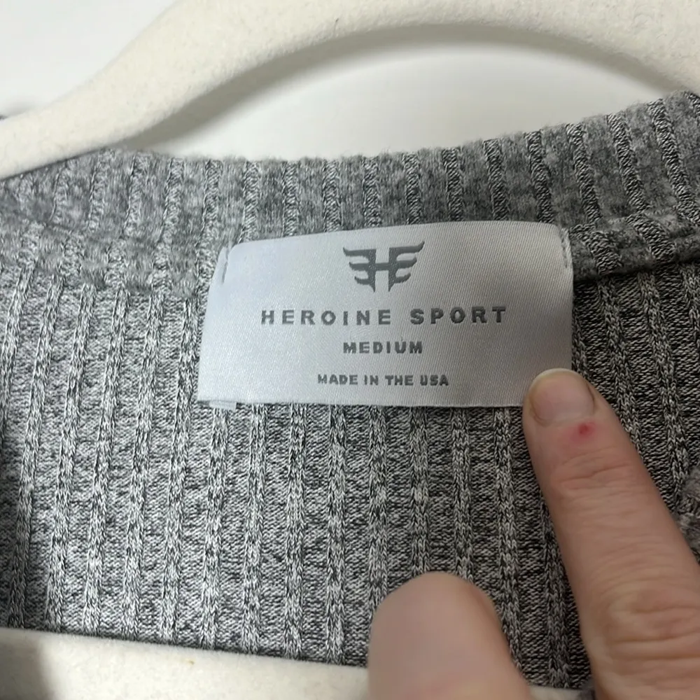 Heroine Sport Apres Henley Heather Ribbed Grey Top Shirt Sz M Gray Size M - Image 9