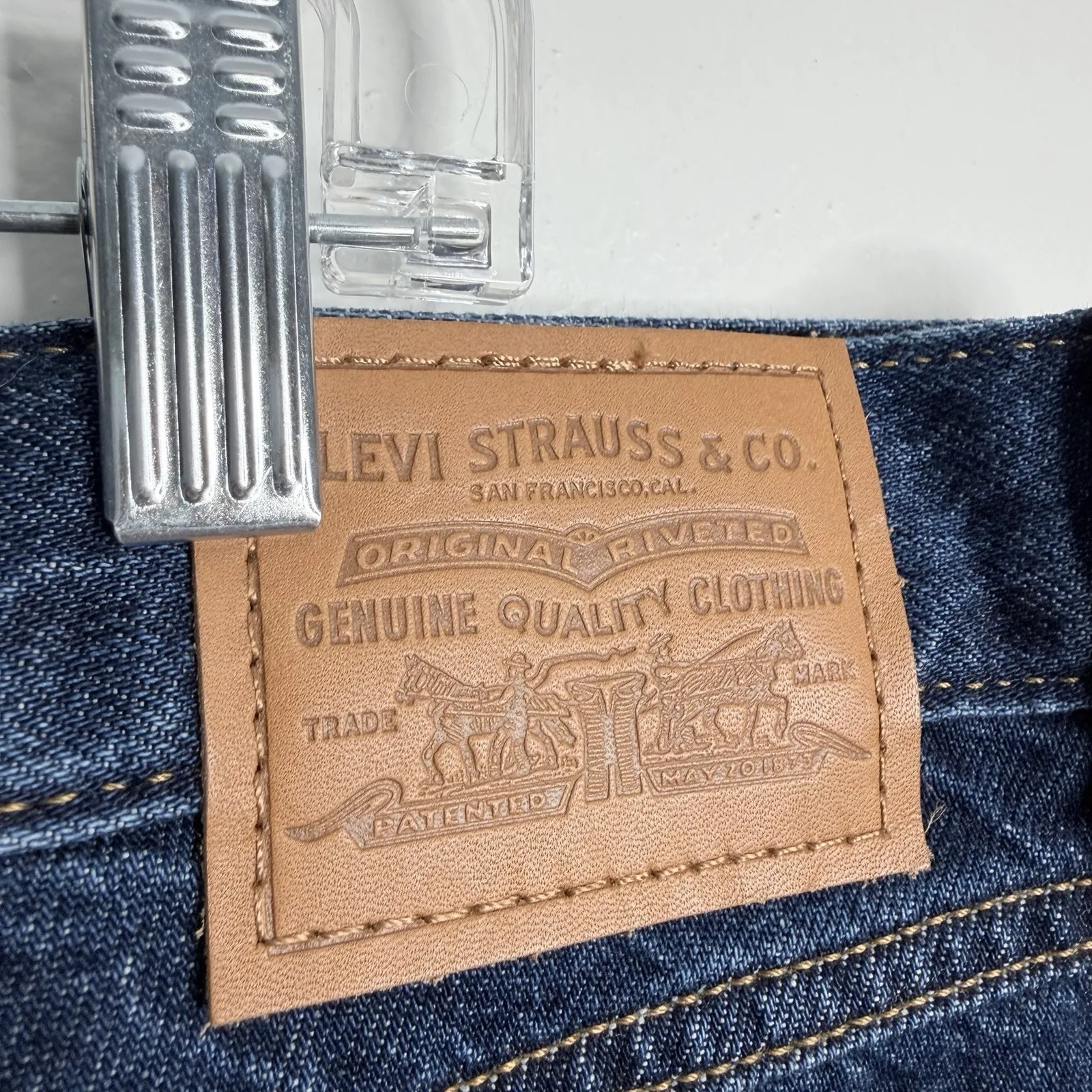 Levi's Premium 80s Mom Jean High Rise Tapered Leg Relaxed 18W Casual Premium - Image 4