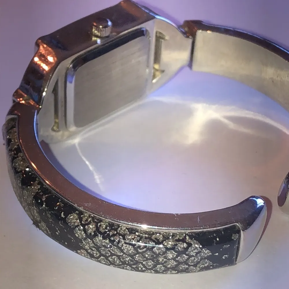 Studio Silver Tone Black Silver Glitter Band Retro Boho Cuff Watch Wristwatch - Image 6