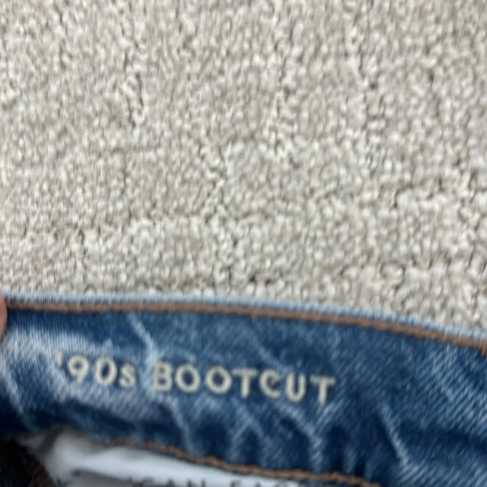 American Eagle Stretch '90s Bootcut Jean in Faded Indigo split hem long length - Image 11