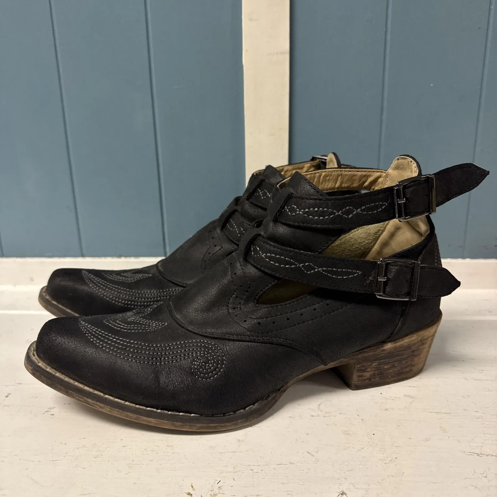 WOMENS ALL OVER VINTAGE Style BLACK SHORTY BOOT ‎ Western Style Booties Size 10 - Image 2