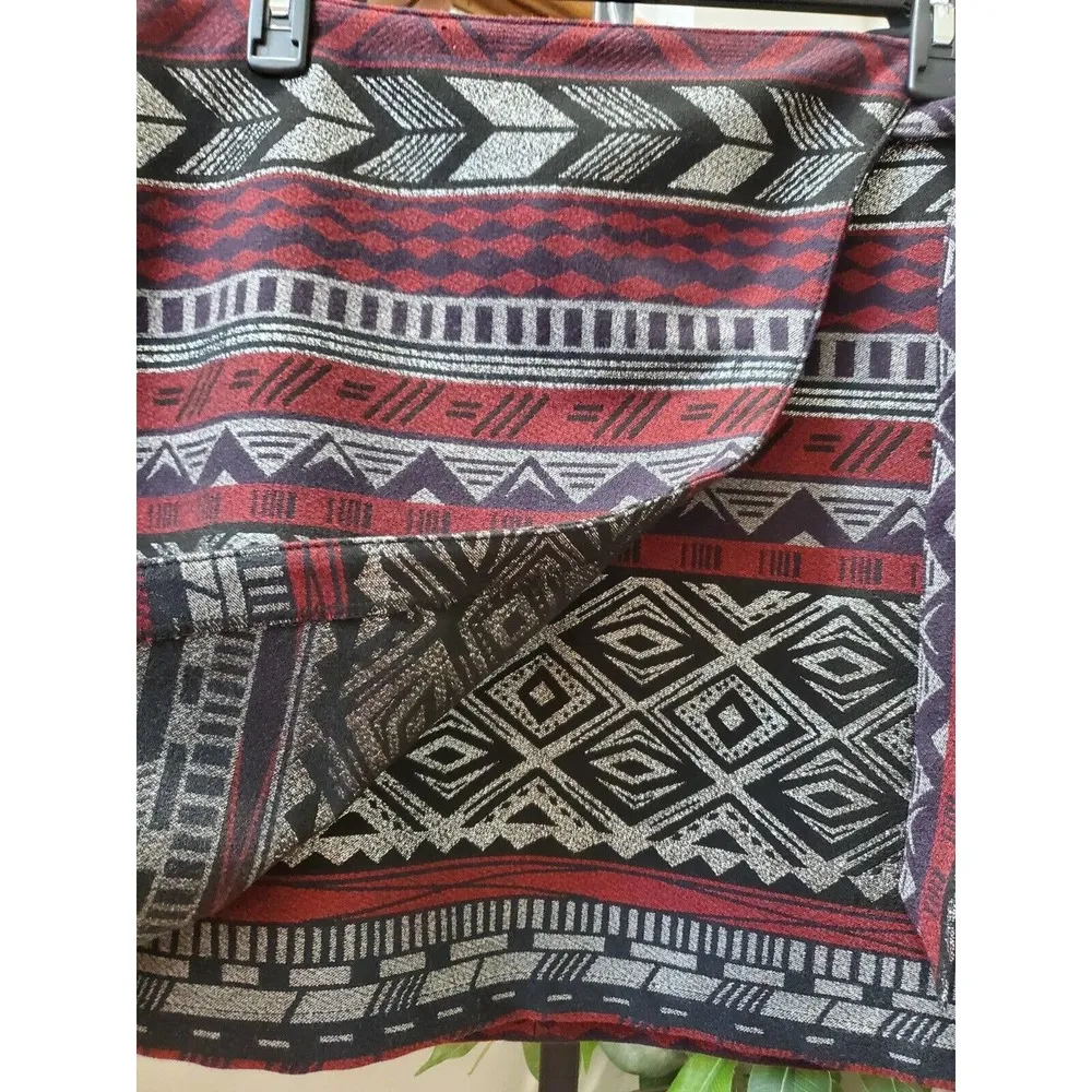 Express Aztec Red Gray Polyester Side Tie Closure Straight Short Skirt Size 16 - Image 4