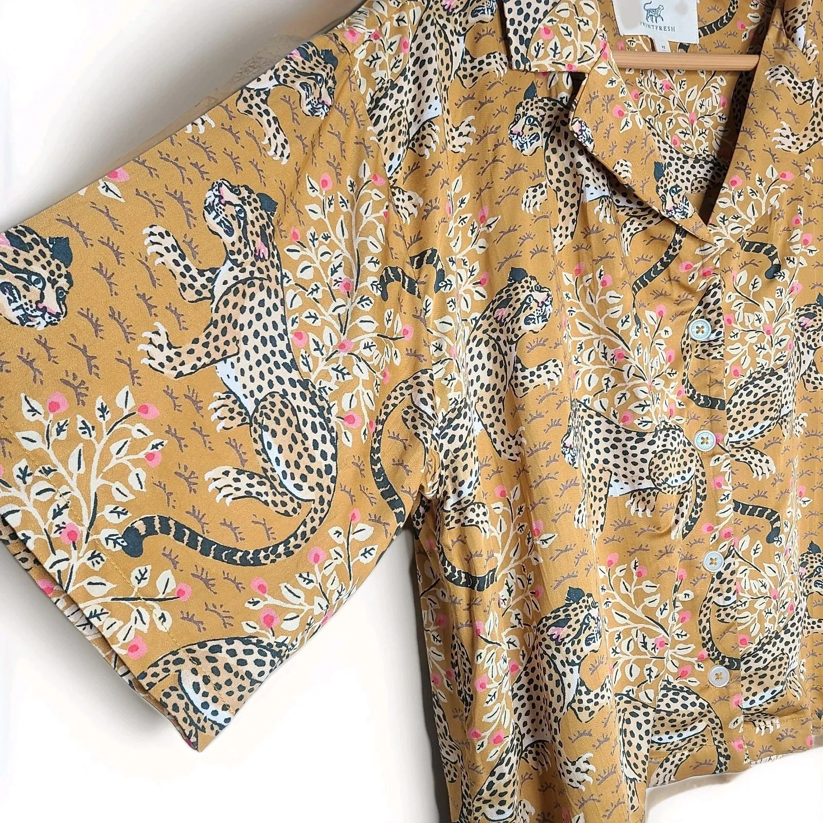 Anthropologie Print Fresh Pajama TOP ONLY Cheetah Satin Short Sleeve Size XS Gold - Image 3