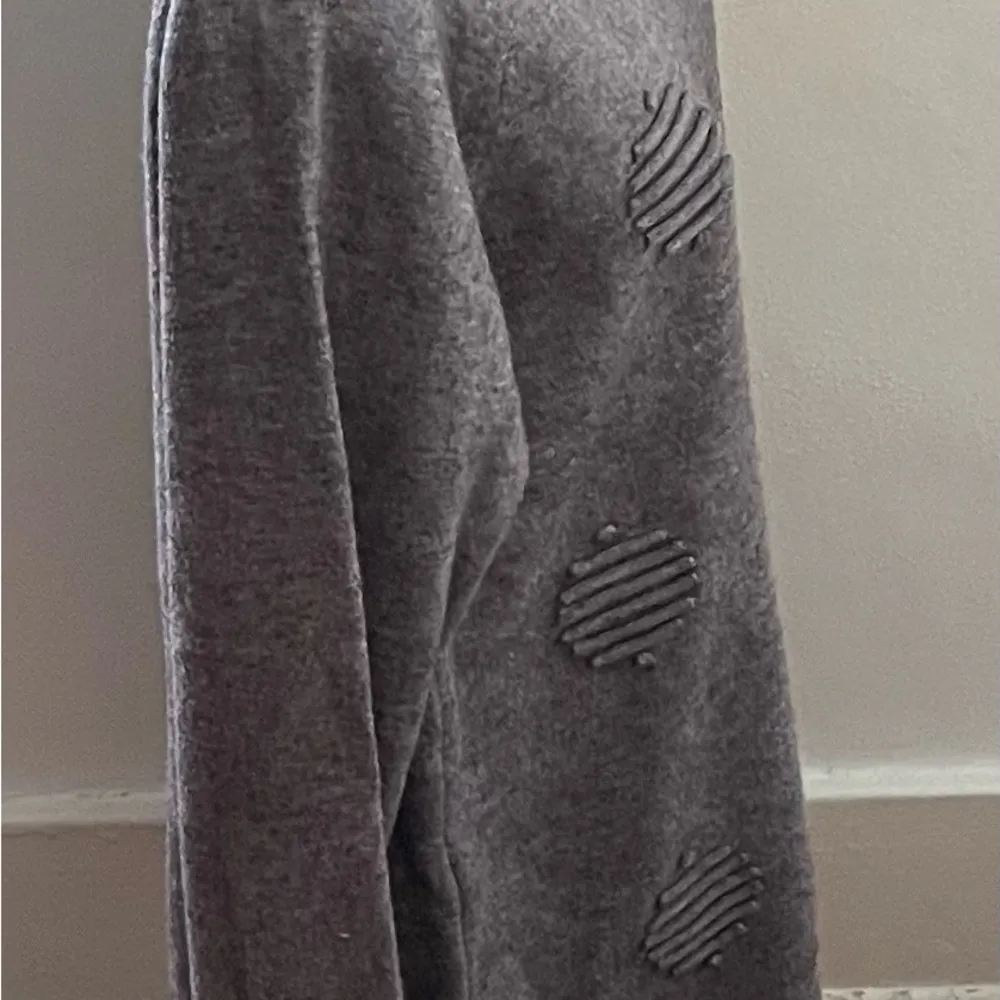 Rihanna cashmere blend purple cube detailing sweater size XXL luxury square neck - Image 9