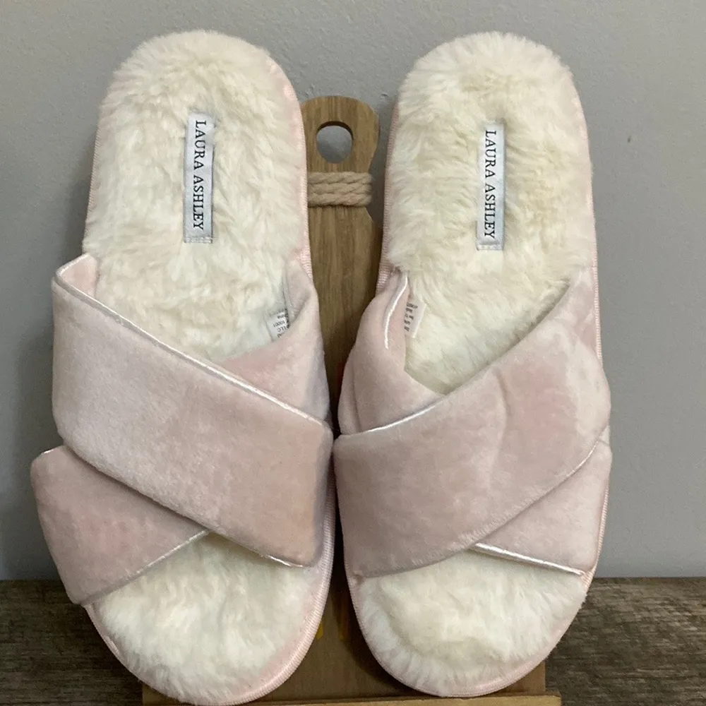 Laura Ashley New! Women’s pink flat slippers size XL 9.5 - 10.5 - Image 2