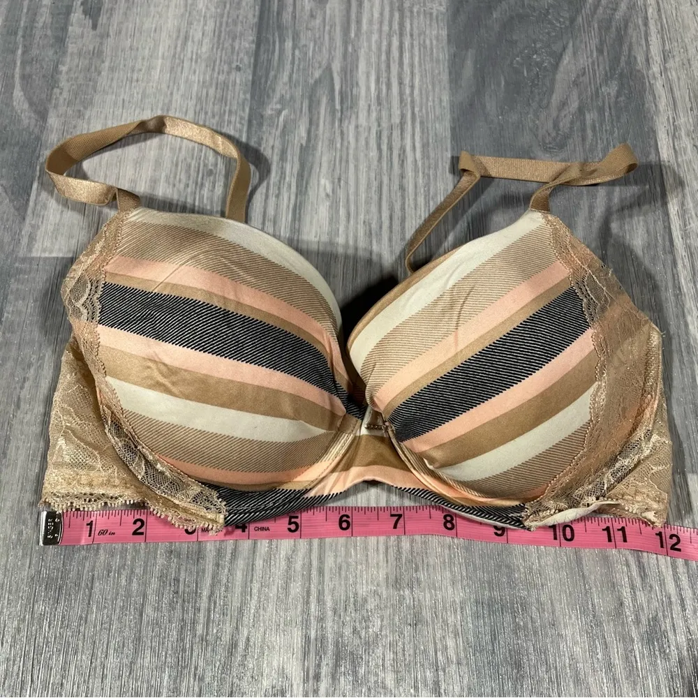 Victoria’s Secret Fabulous Striped Rose Gold Glitter  Lace Trim Bra; 34D Women’s - Image 2