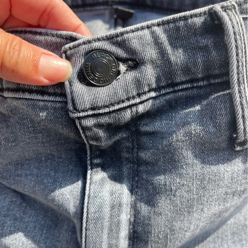 Black Orchid AMBER Zipper Skinny Jeans Size 27 - Image 4