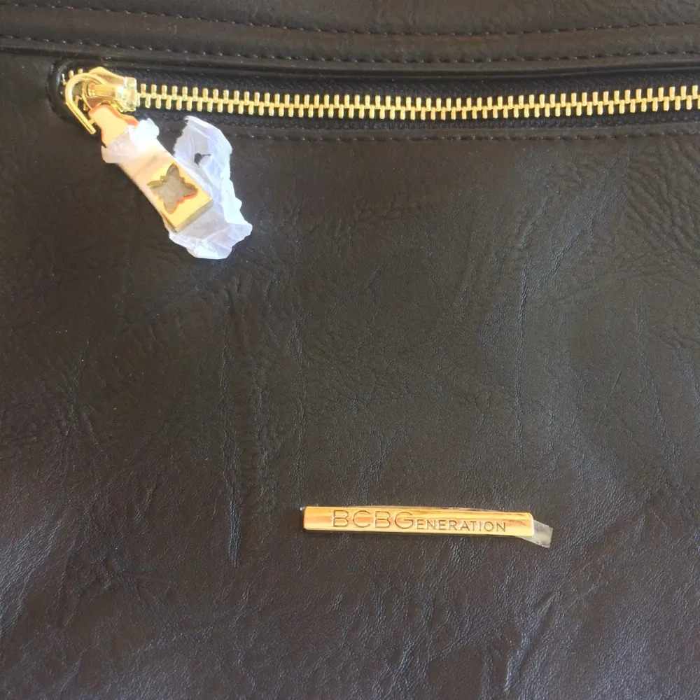 "Noelle" medium pleather convertible shoulder / satchel bag - Image 4