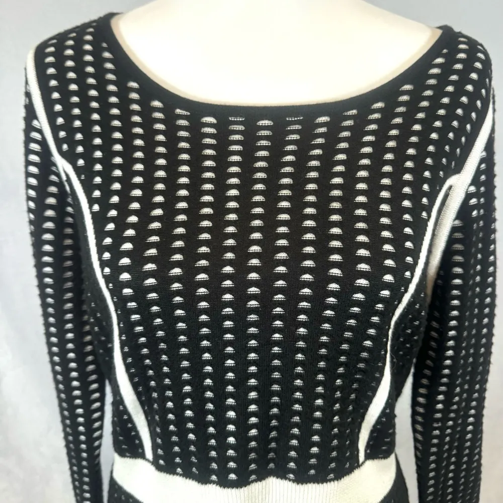 black and white dot knit flattering sweater size large - Image 5