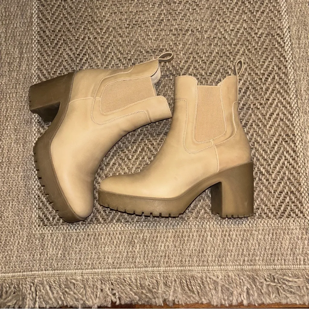 CHINESE LAUNDRY Good Day Platform Bootie 8.5/39 - Image 4